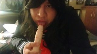 CD Japanese school girl cosplay sucks dildo