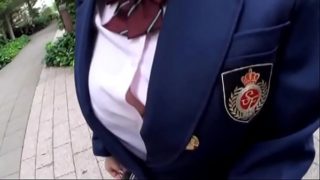 激可愛い制服着たHカップの巨乳女子校生の着衣ハメ撮り中出し