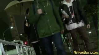 Gay asian dude gets jizzy