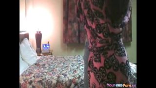 Old guy fucks redbone hooker – hidden cam.